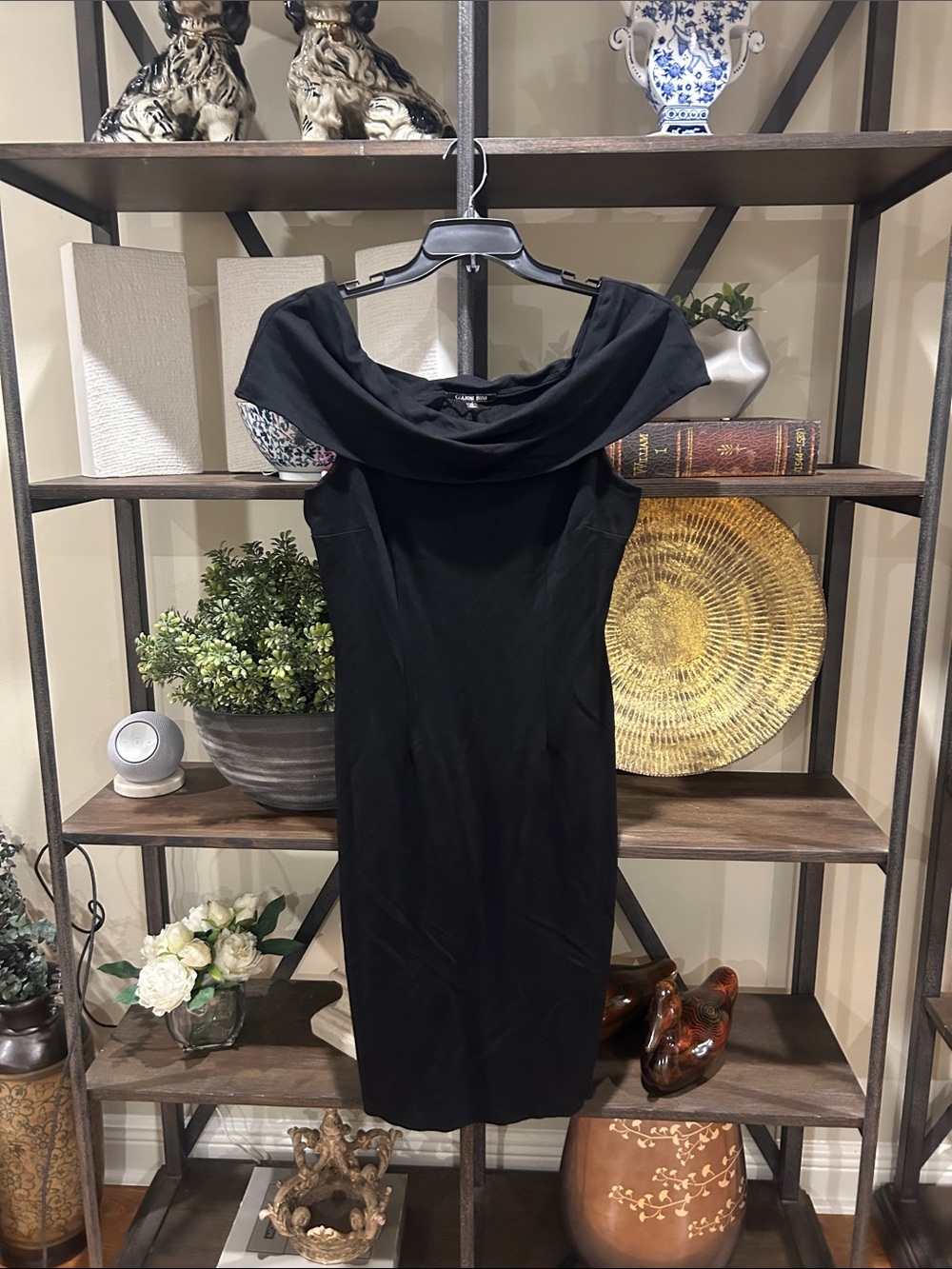 Gianni Bini 10 Black Off-Shoulder Sheath Dress